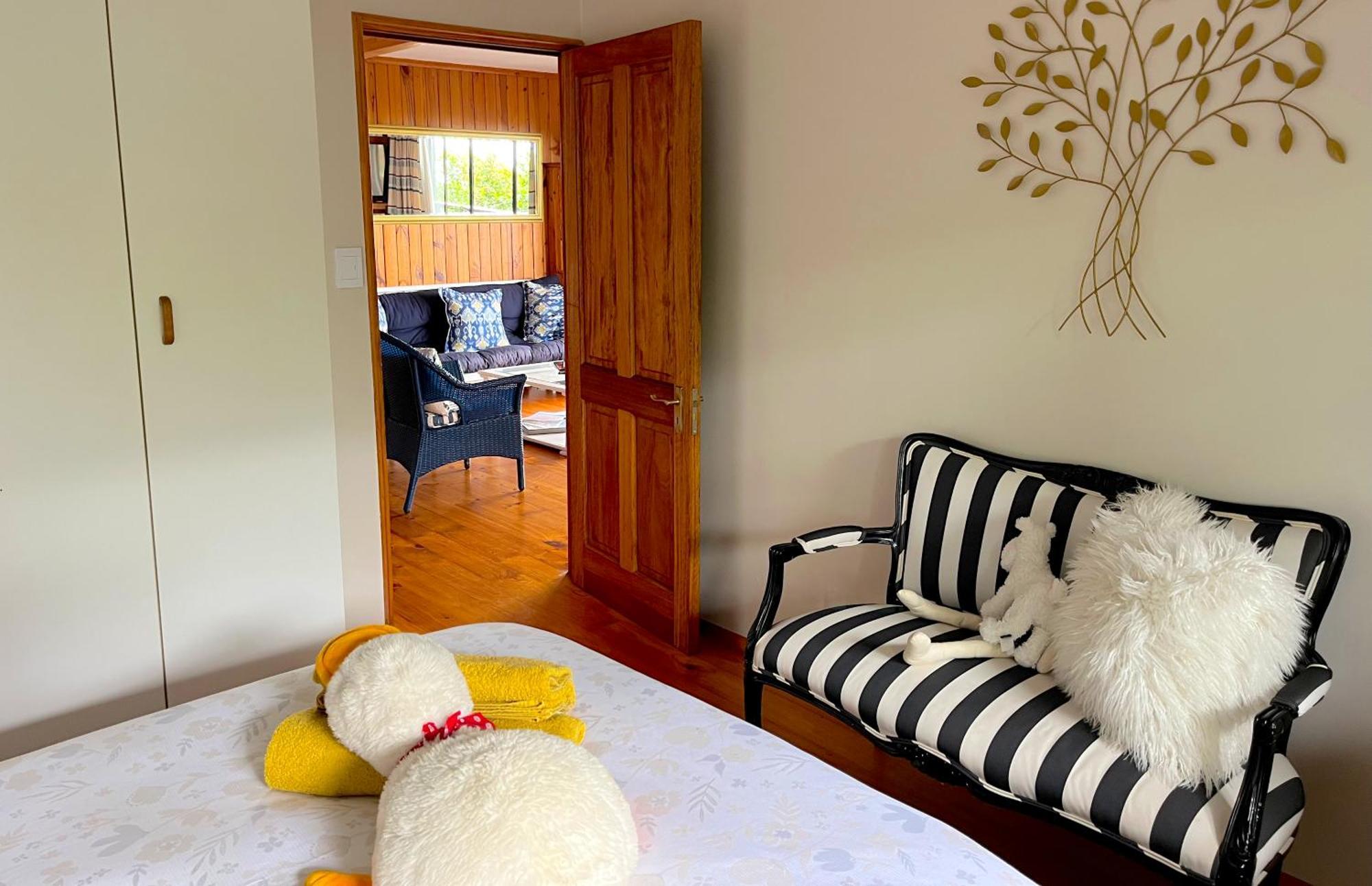 Peaceful Guest Suite With Balcony Views And Garden Setting Брентон-он-Си Экстерьер фото